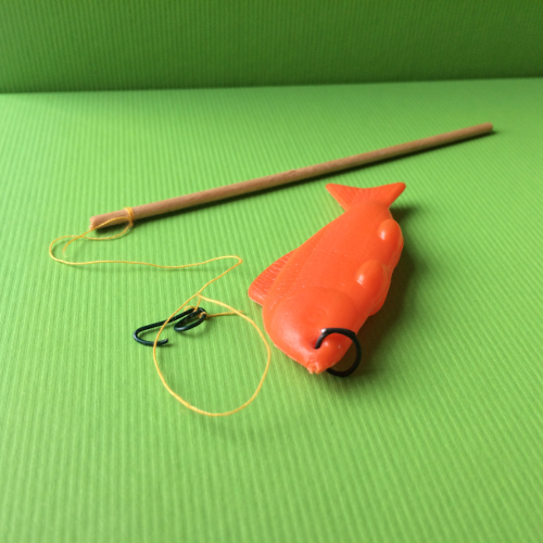 Fisch neben der Angel